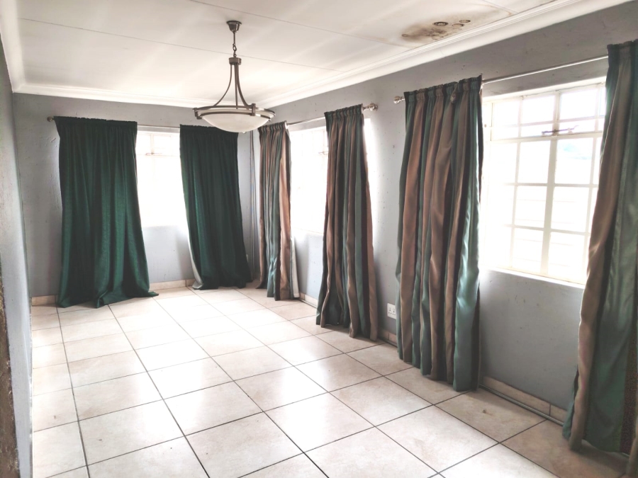 4 Bedroom Property for Sale in Casseldale Gauteng