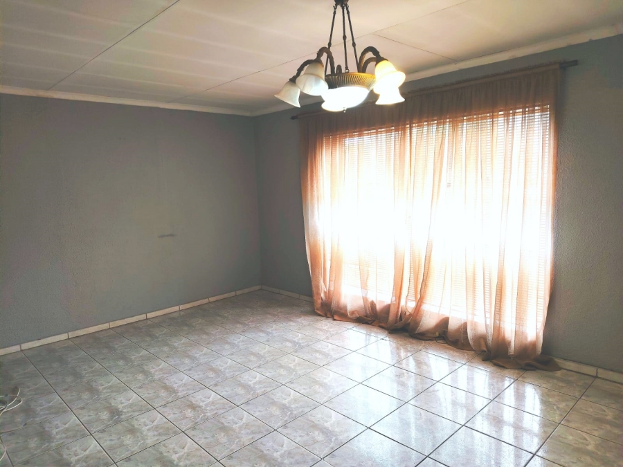 4 Bedroom Property for Sale in Casseldale Gauteng