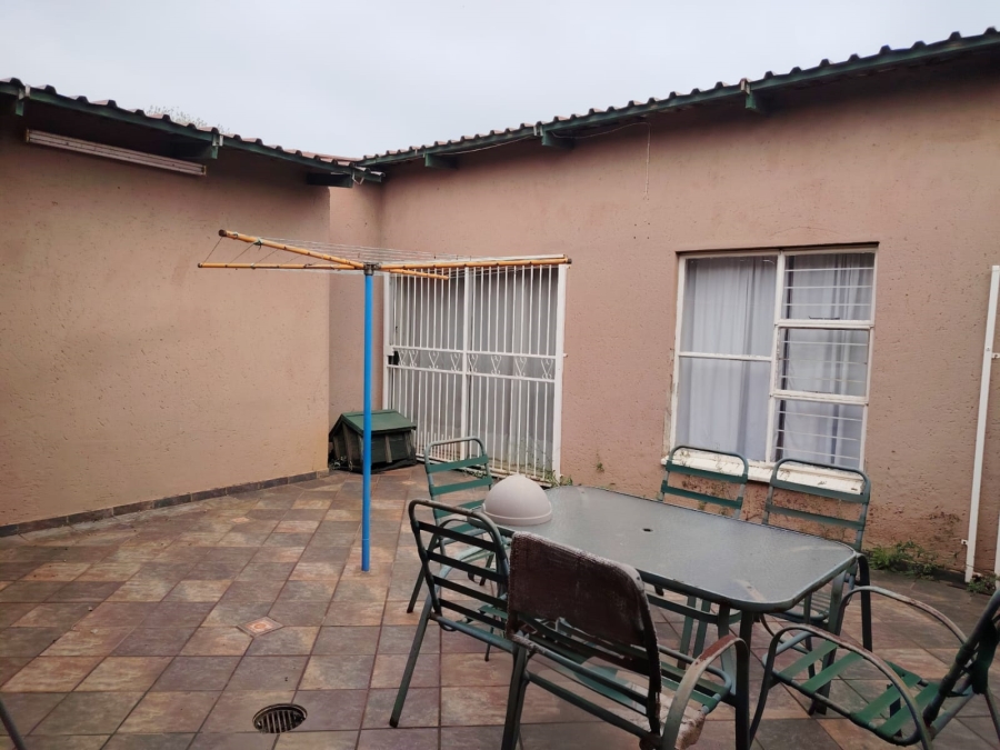 4 Bedroom Property for Sale in Casseldale Gauteng