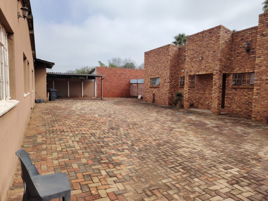 4 Bedroom Property for Sale in Casseldale Gauteng