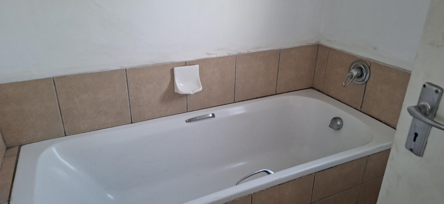 2 Bedroom Property for Sale in Esther Park Gauteng