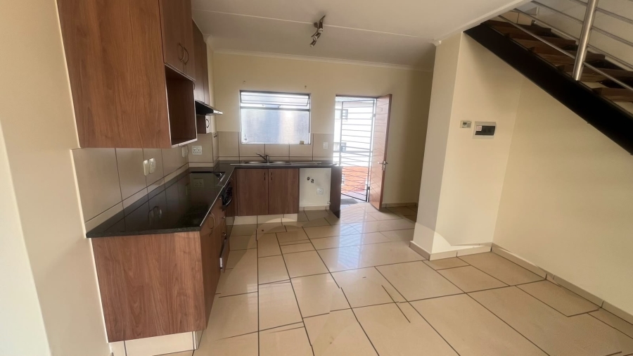 2 Bedroom Property for Sale in Sunninghill Gauteng