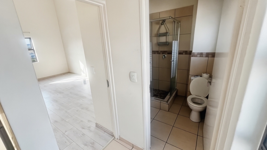 2 Bedroom Property for Sale in Sunninghill Gauteng