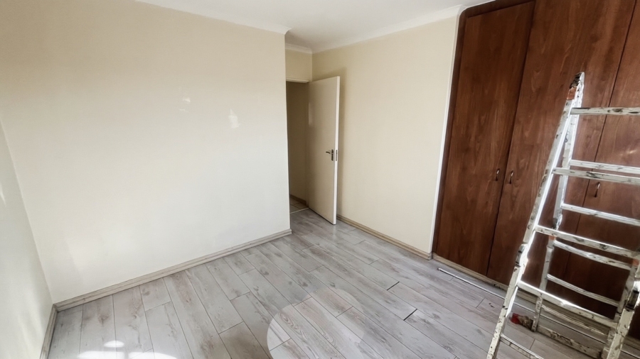 2 Bedroom Property for Sale in Sunninghill Gauteng
