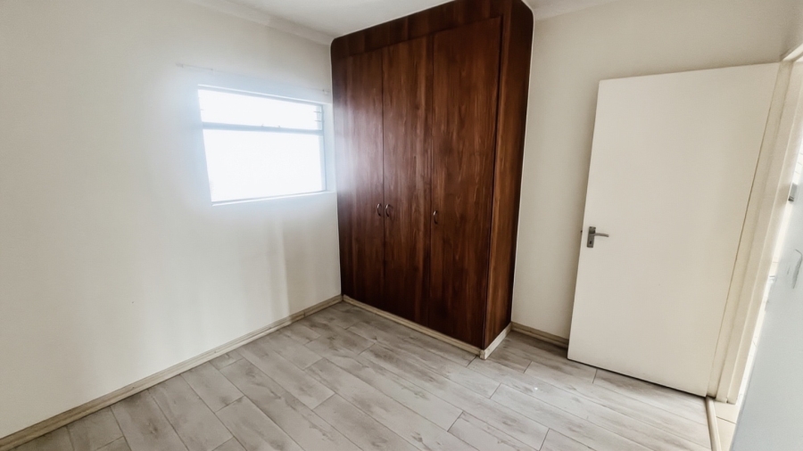 2 Bedroom Property for Sale in Sunninghill Gauteng