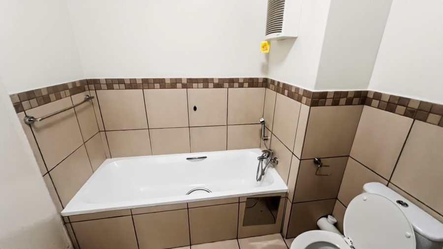 2 Bedroom Property for Sale in Sunninghill Gauteng