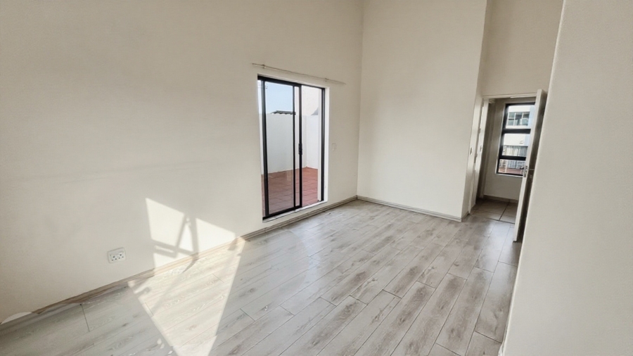 2 Bedroom Property for Sale in Sunninghill Gauteng