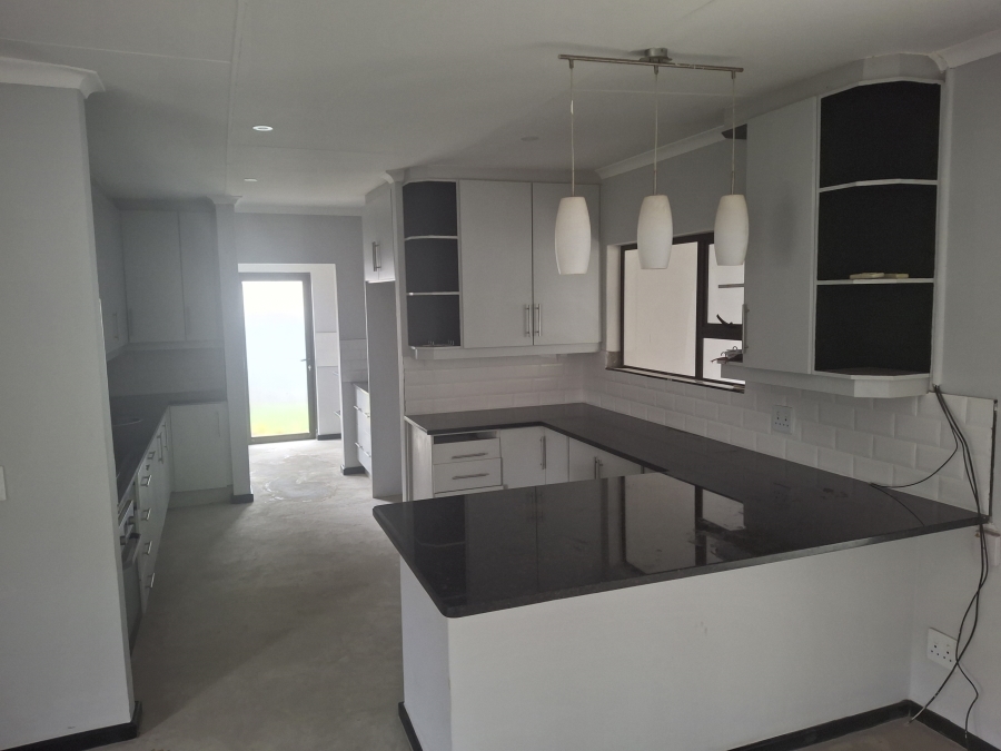 To Let 4 Bedroom Property for Rent in Hazeldean Gauteng