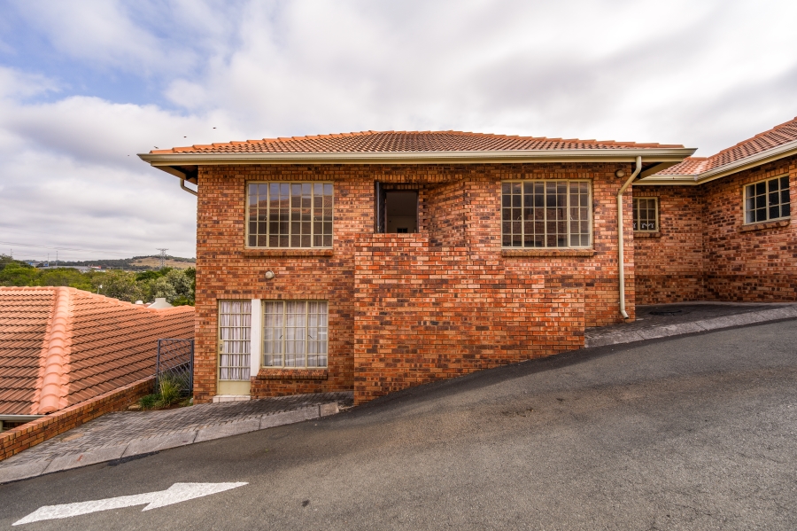 4 Bedroom Property for Sale in Erasmuskloof Gauteng