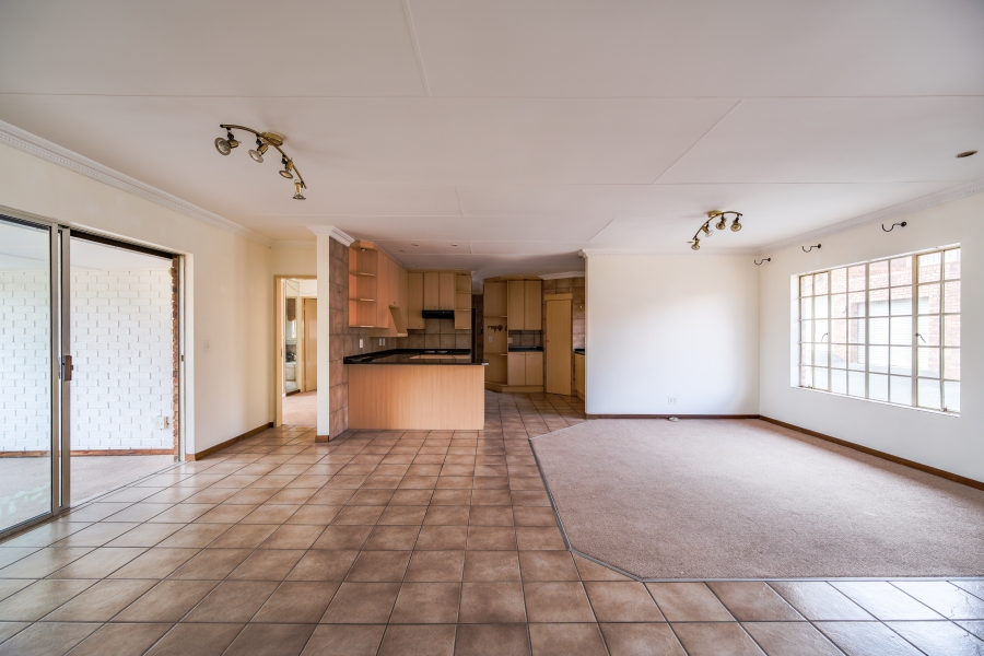 4 Bedroom Property for Sale in Erasmuskloof Gauteng
