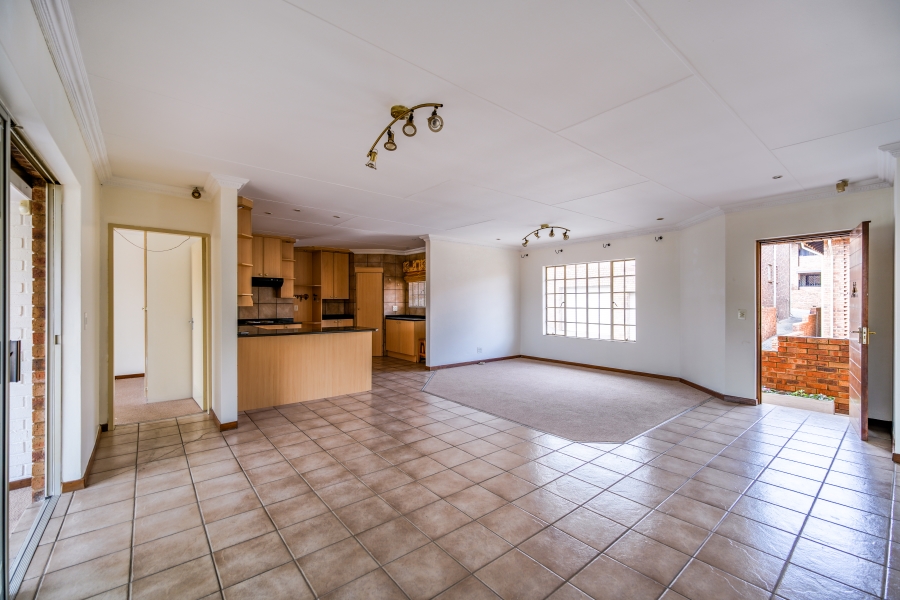4 Bedroom Property for Sale in Erasmuskloof Gauteng