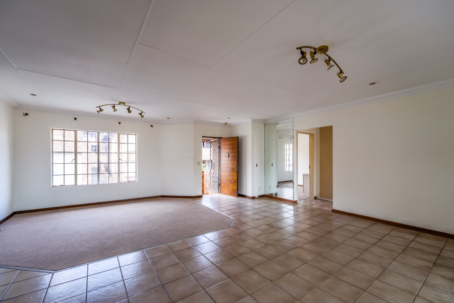 4 Bedroom Property for Sale in Erasmuskloof Gauteng
