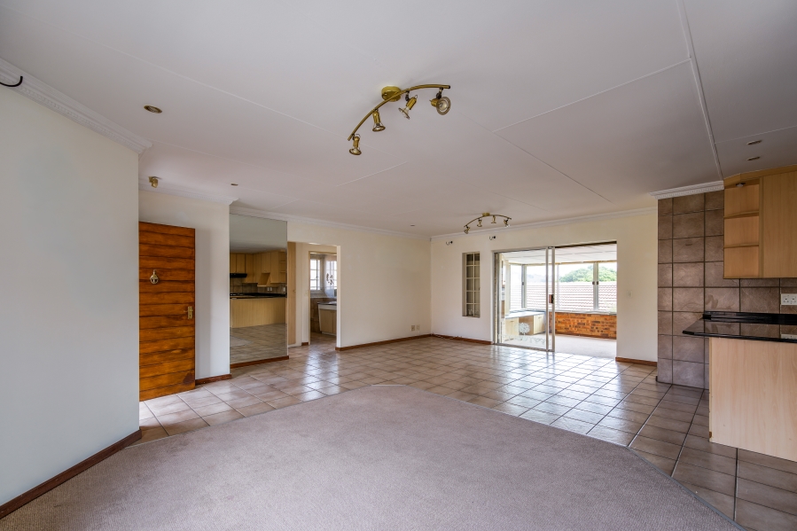 4 Bedroom Property for Sale in Erasmuskloof Gauteng