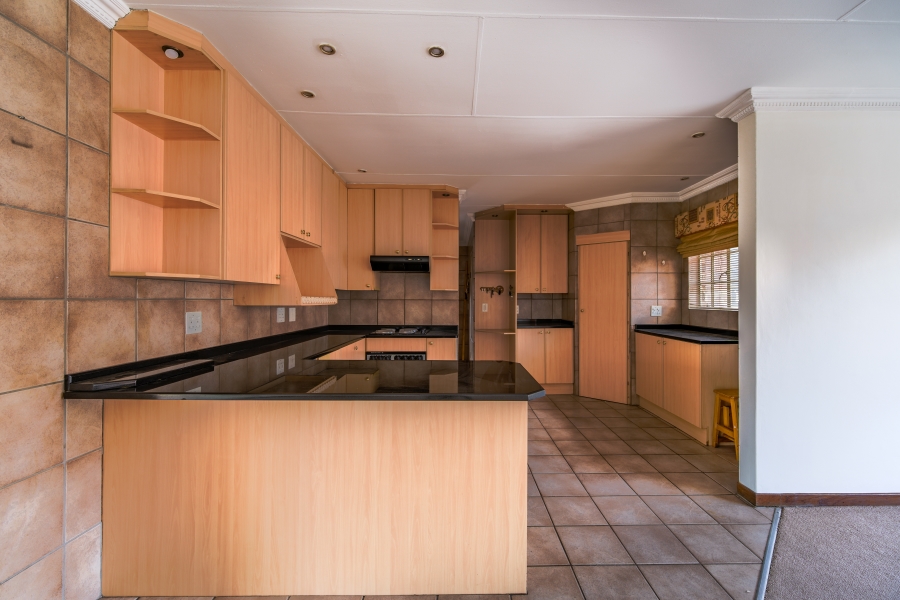 4 Bedroom Property for Sale in Erasmuskloof Gauteng
