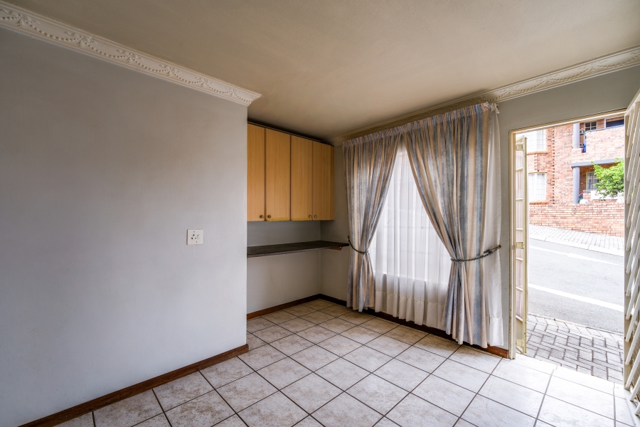 4 Bedroom Property for Sale in Erasmuskloof Gauteng