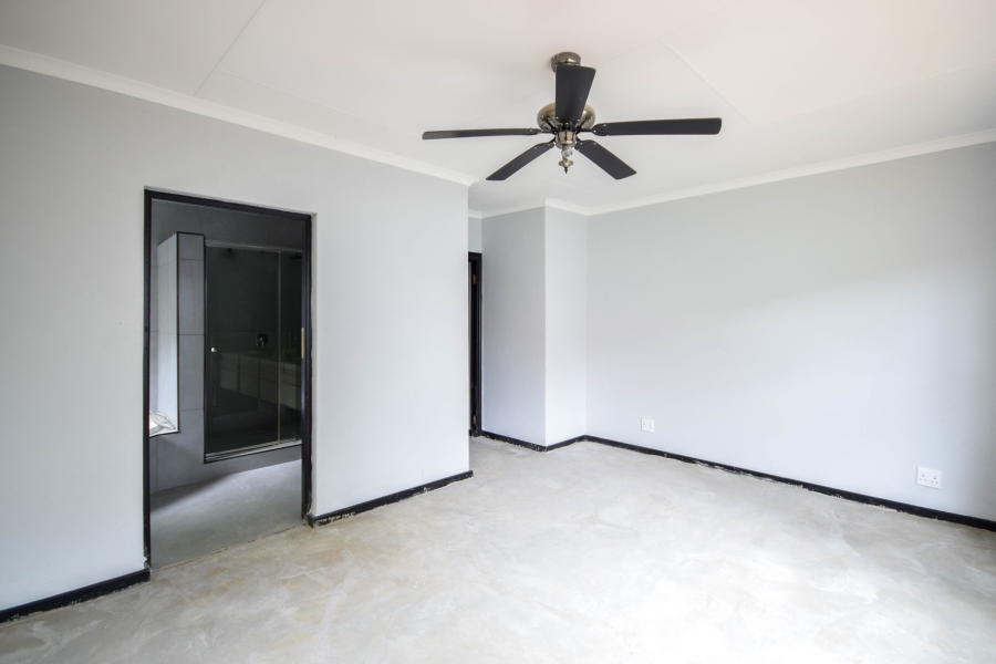 4 Bedroom Property for Sale in The Meadows Gauteng