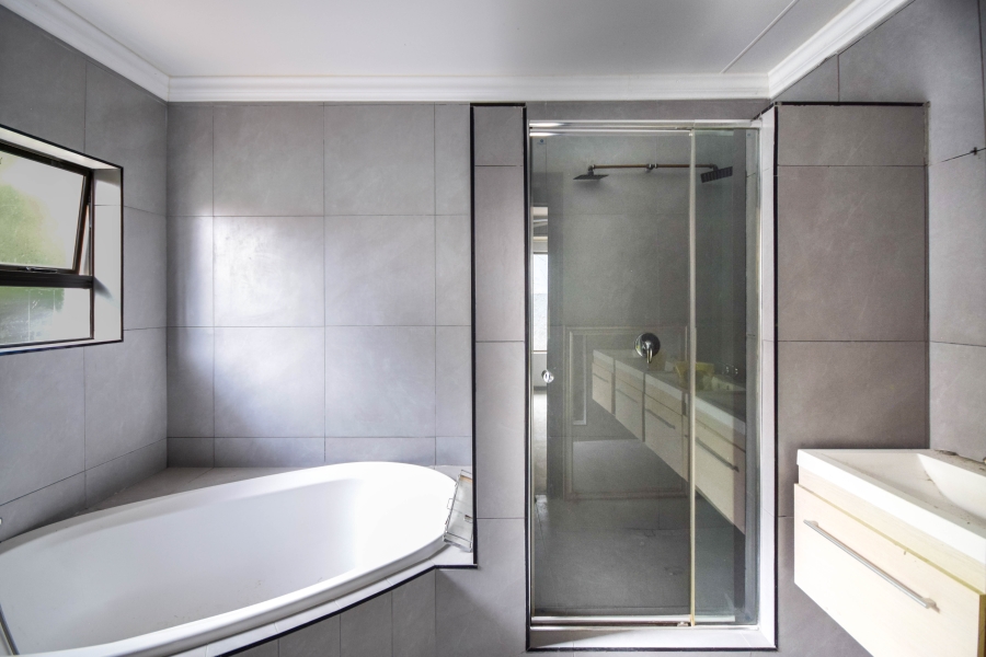 4 Bedroom Property for Sale in The Meadows Gauteng