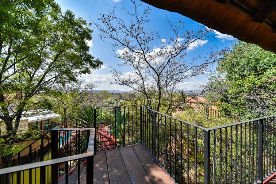 4 Bedroom Property for Sale in Wapadrand Gauteng