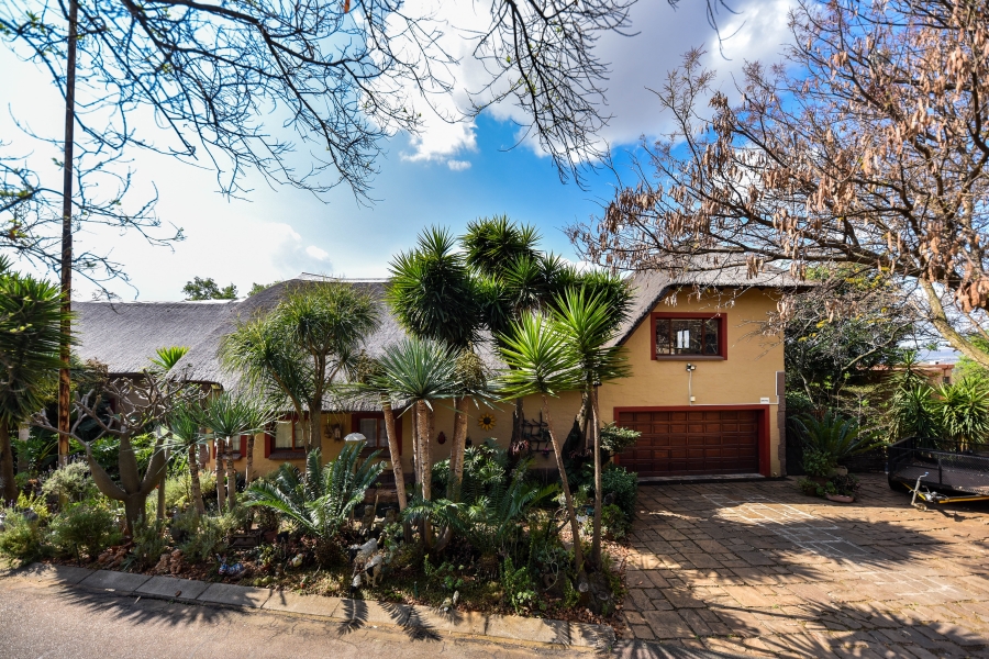 4 Bedroom Property for Sale in Wapadrand Gauteng