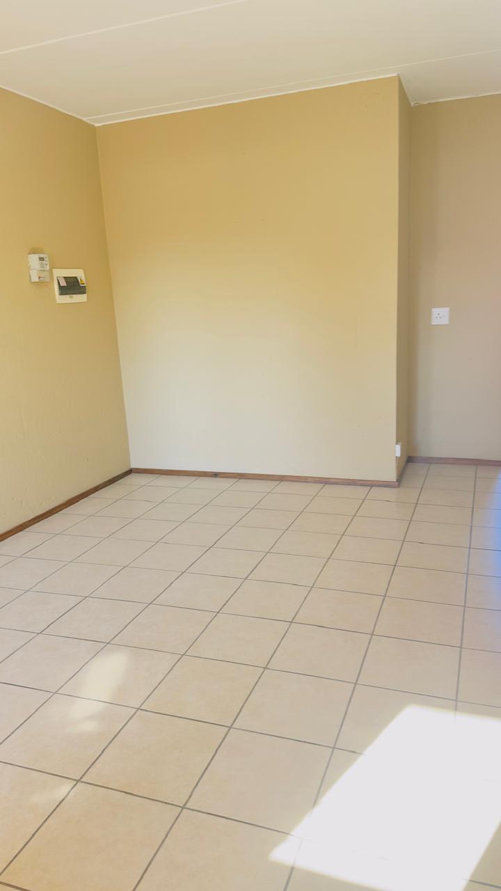 To Let 2 Bedroom Property for Rent in Comet Gauteng