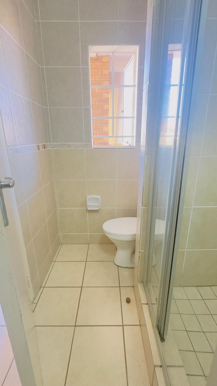 To Let 2 Bedroom Property for Rent in Comet Gauteng