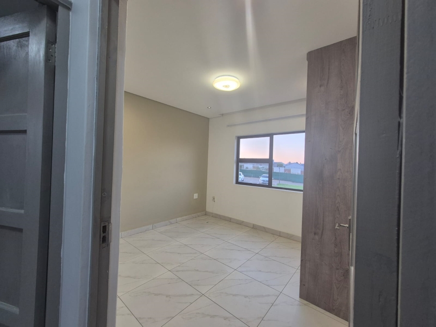 To Let 1 Bedroom Property for Rent in Noordwyk Gauteng