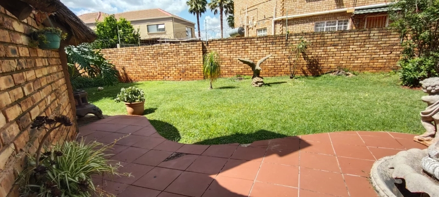 3 Bedroom Property for Sale in Westonaria Gauteng