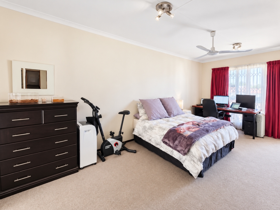 4 Bedroom Property for Sale in North Riding Gauteng