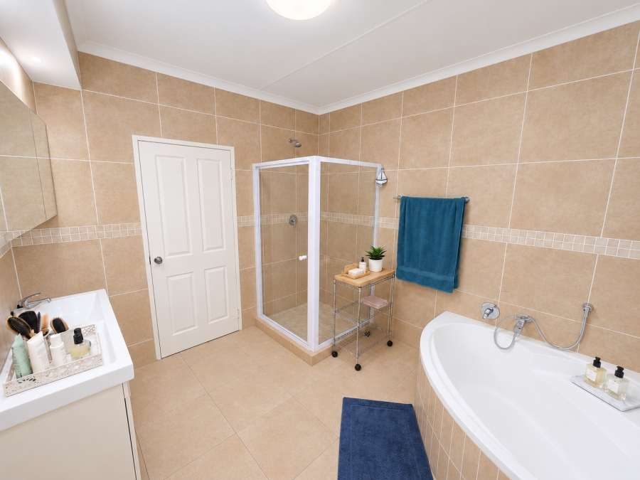 4 Bedroom Property for Sale in North Riding Gauteng