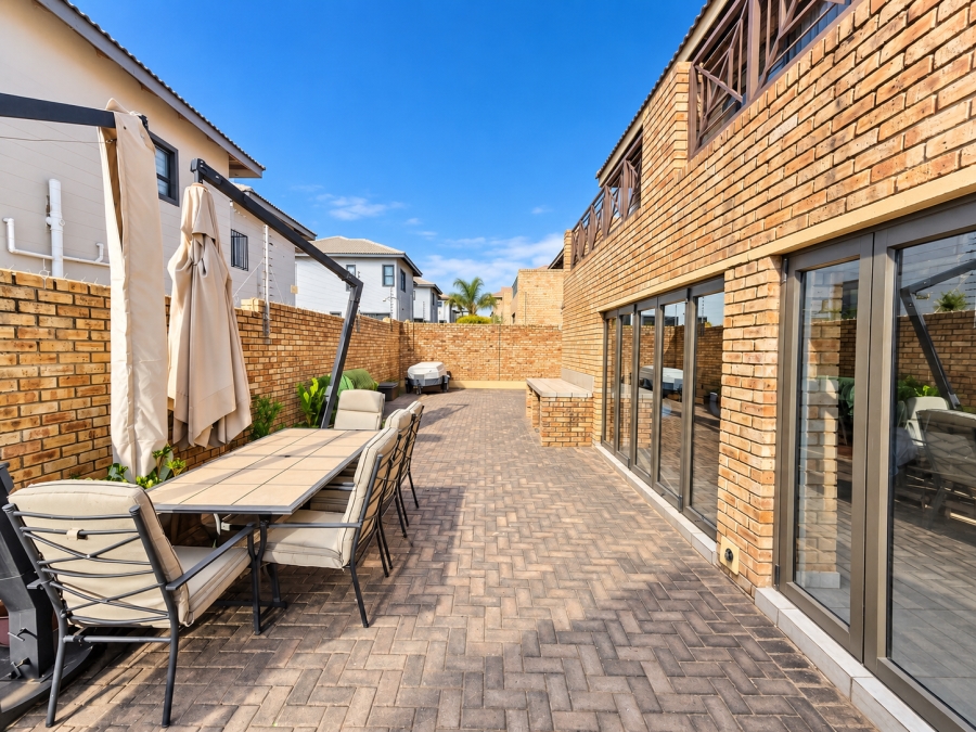4 Bedroom Property for Sale in North Riding Gauteng