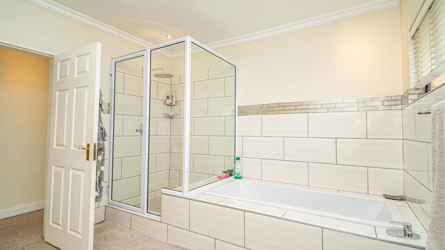 4 Bedroom Property for Sale in Dainfern Valley Gauteng