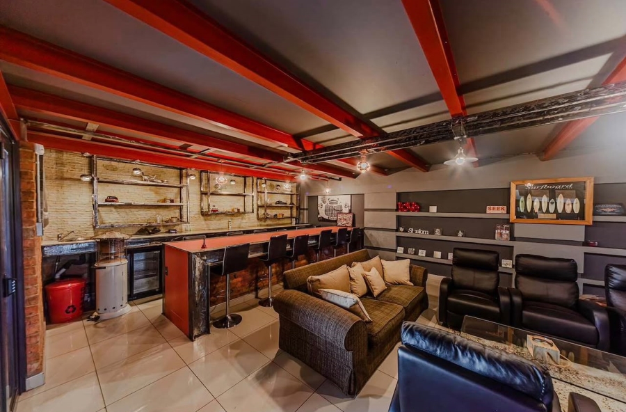 5 Bedroom Property for Sale in Marlbank Gauteng
