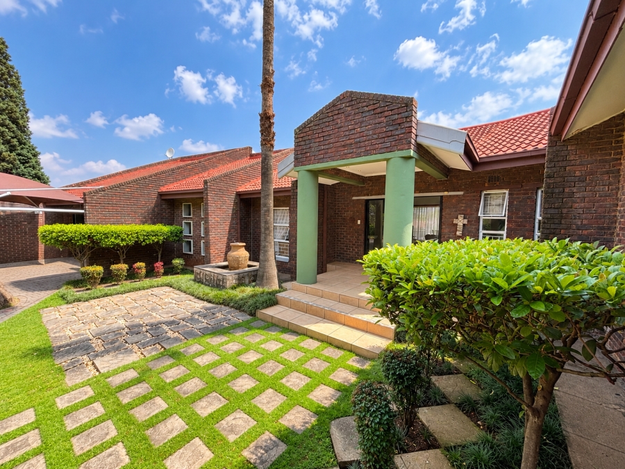 4 Bedroom Property for Sale in Three Rivers Gauteng