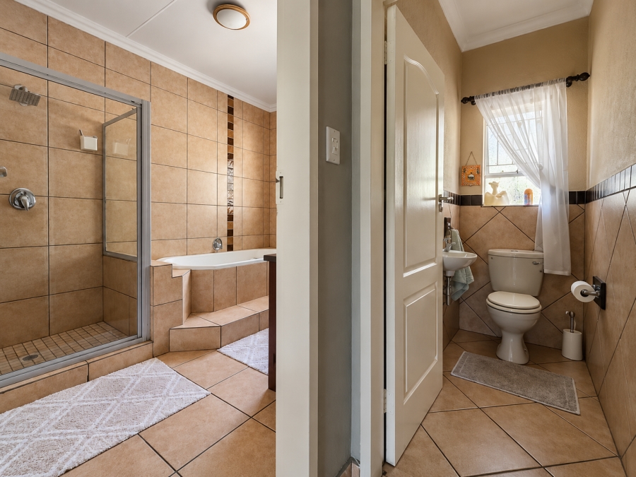 4 Bedroom Property for Sale in Three Rivers Gauteng