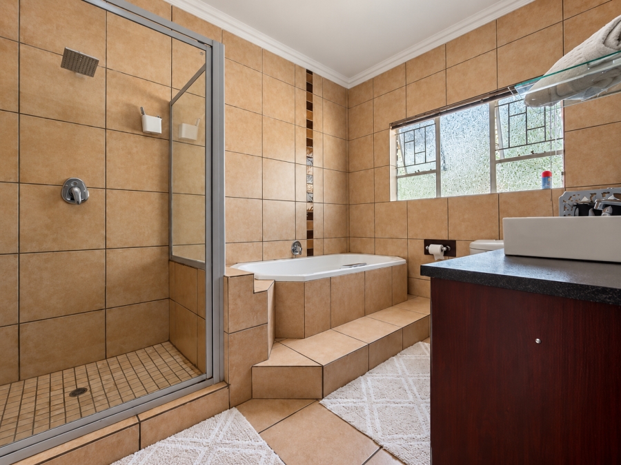 4 Bedroom Property for Sale in Three Rivers Gauteng