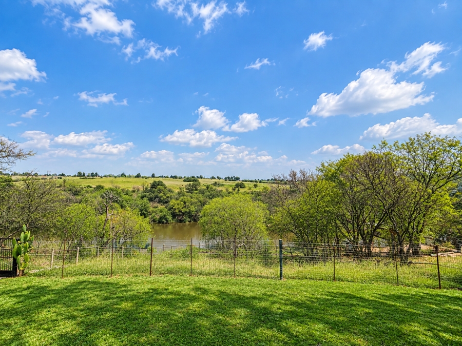 4 Bedroom Property for Sale in Three Rivers Gauteng