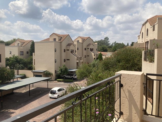 2 Bedroom Property for Sale in Sunninghill Gauteng