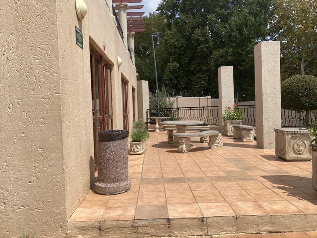 2 Bedroom Property for Sale in Sunninghill Gauteng