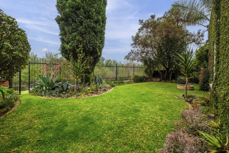 2 Bedroom Property for Sale in Paulshof Gauteng