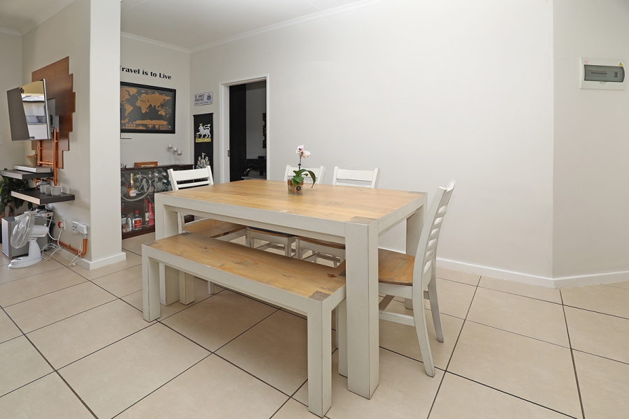 2 Bedroom Property for Sale in Greenstone Hill Gauteng