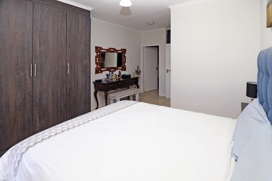2 Bedroom Property for Sale in Greenstone Hill Gauteng