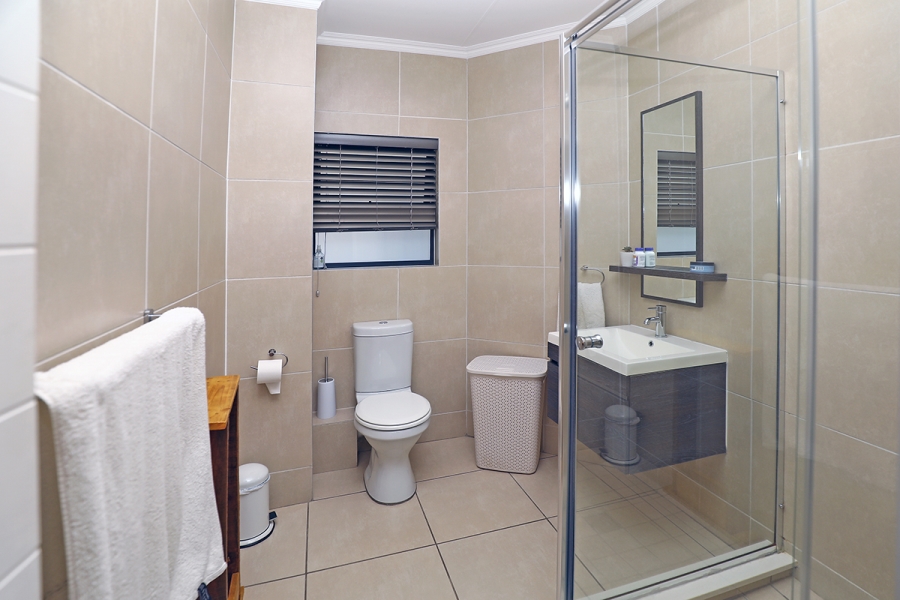 2 Bedroom Property for Sale in Greenstone Hill Gauteng