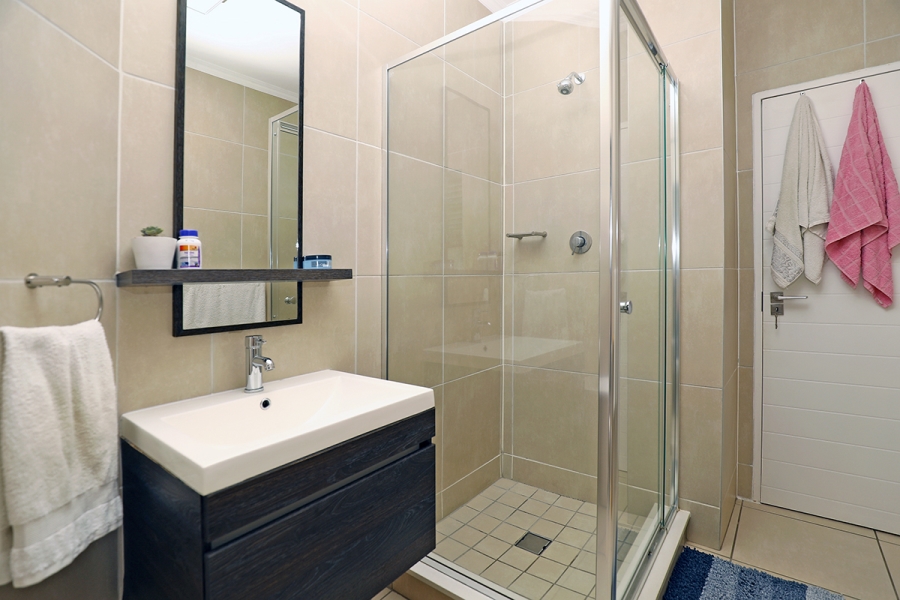 2 Bedroom Property for Sale in Greenstone Hill Gauteng
