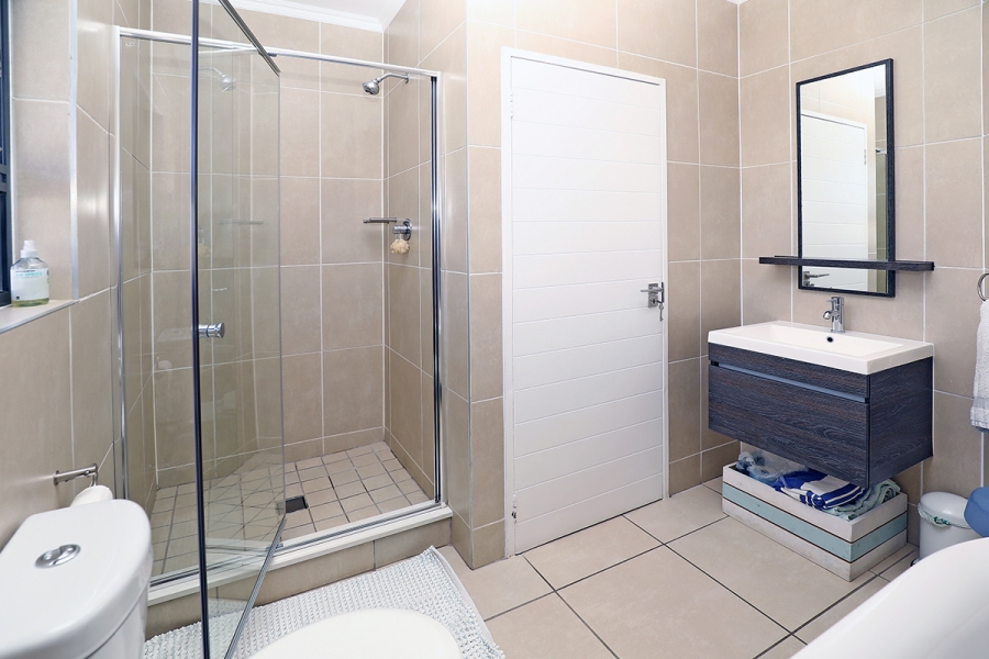 2 Bedroom Property for Sale in Greenstone Hill Gauteng