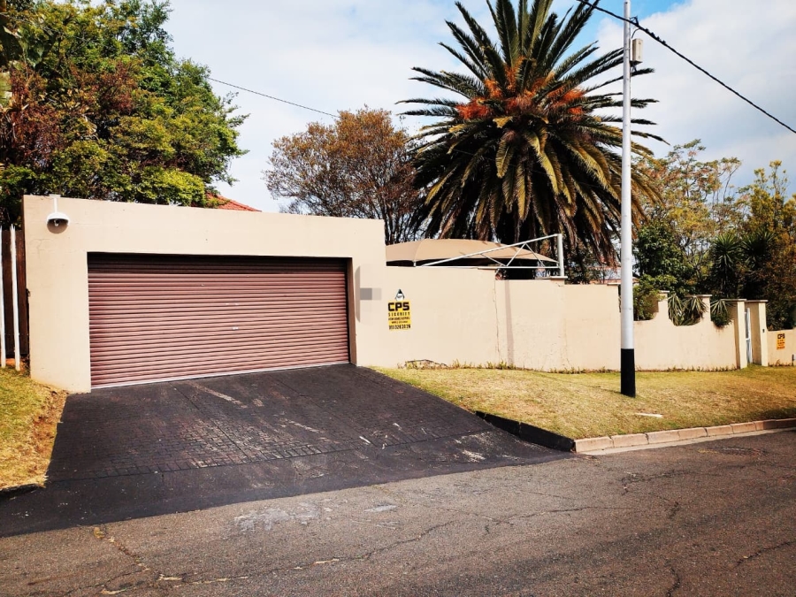 To Let 2 Bedroom Property for Rent in Mondeor Gauteng