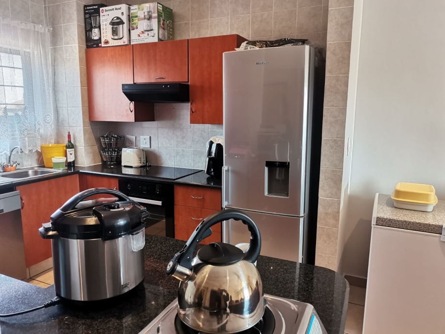 2 Bedroom Property for Sale in Sonneveld Gauteng