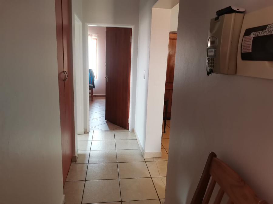 2 Bedroom Property for Sale in Sonneveld Gauteng