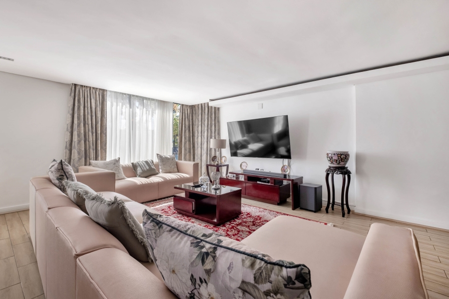 5 Bedroom Property for Sale in Morningside Gauteng