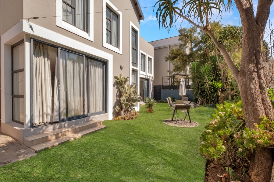 5 Bedroom Property for Sale in Morningside Gauteng