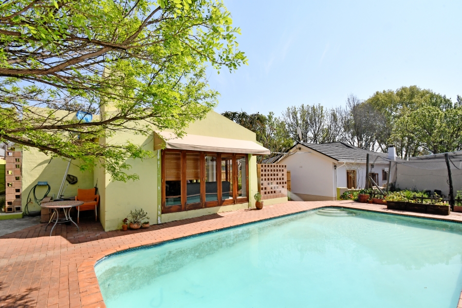To Let 2 Bedroom Property for Rent in Greenside Gauteng